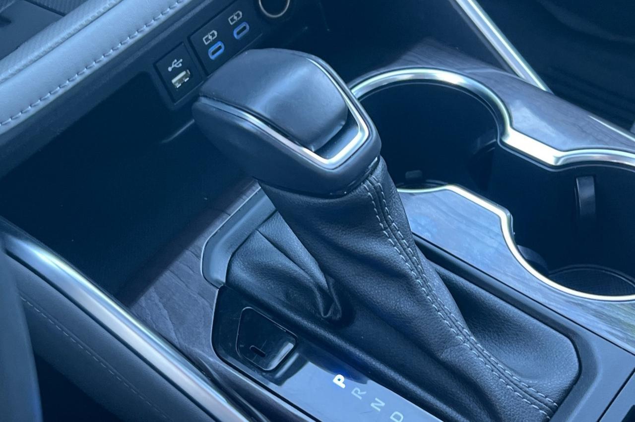 2022 Toyota Highlander Limited Ontario OR