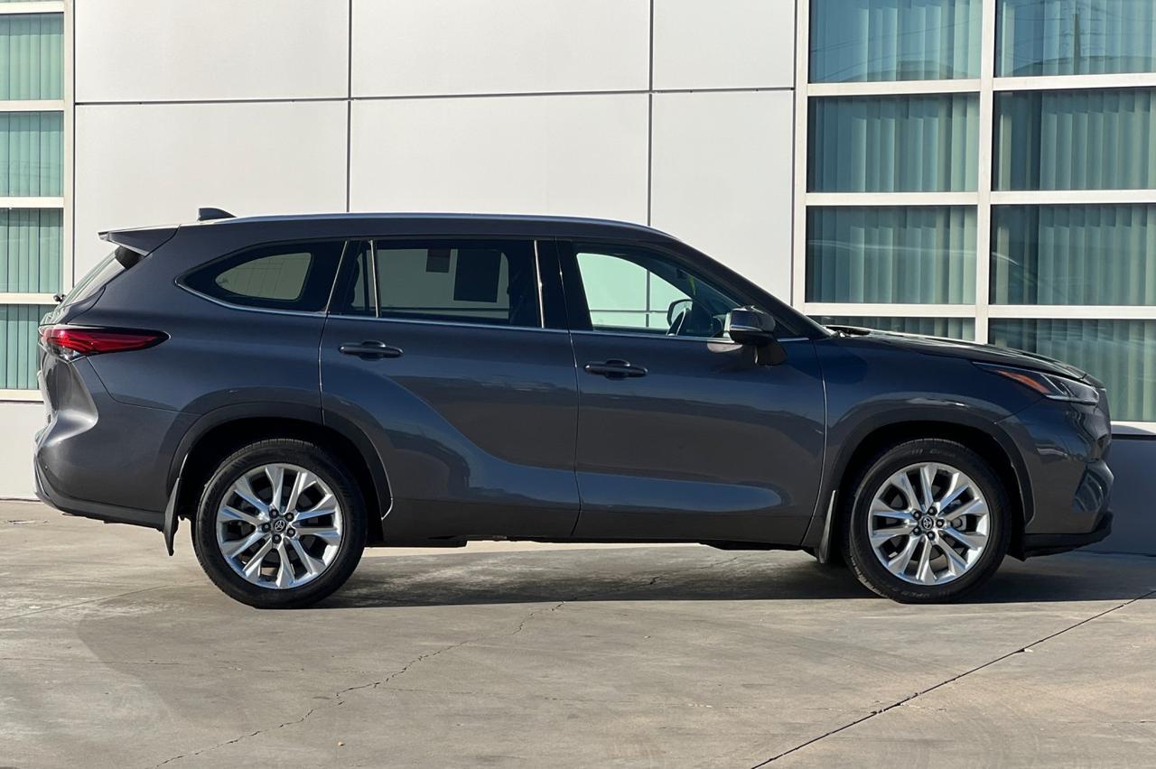 2022 Toyota Highlander Limited Ontario OR