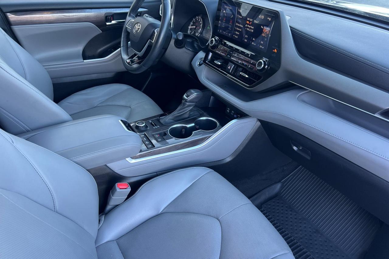 2022 Toyota Highlander Limited Ontario OR