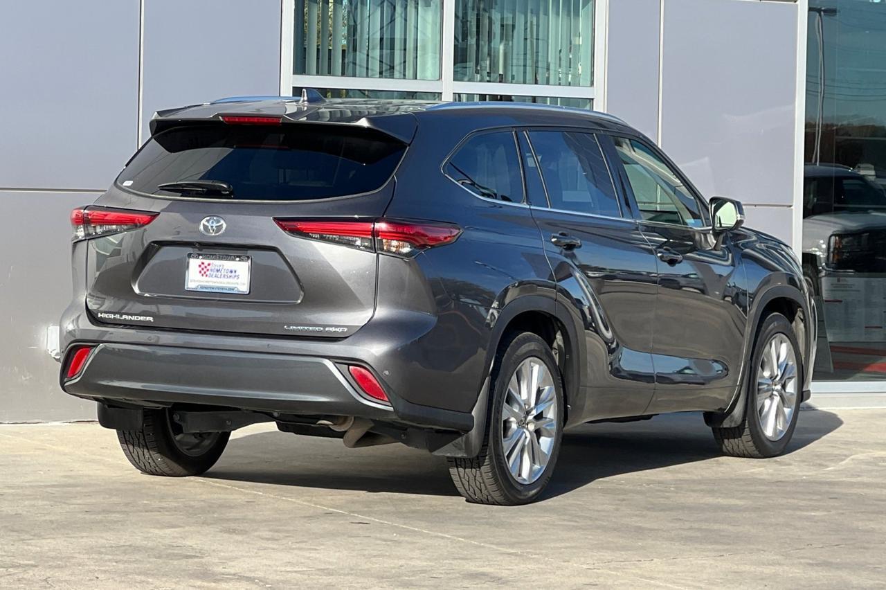 2022 Toyota Highlander Limited Ontario OR