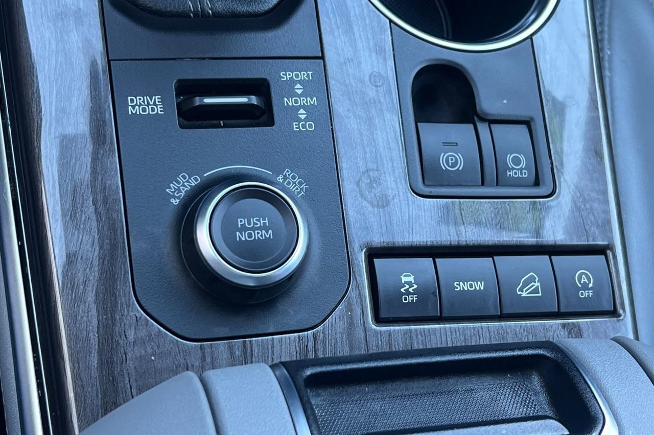 2022 Toyota Highlander Limited Ontario OR