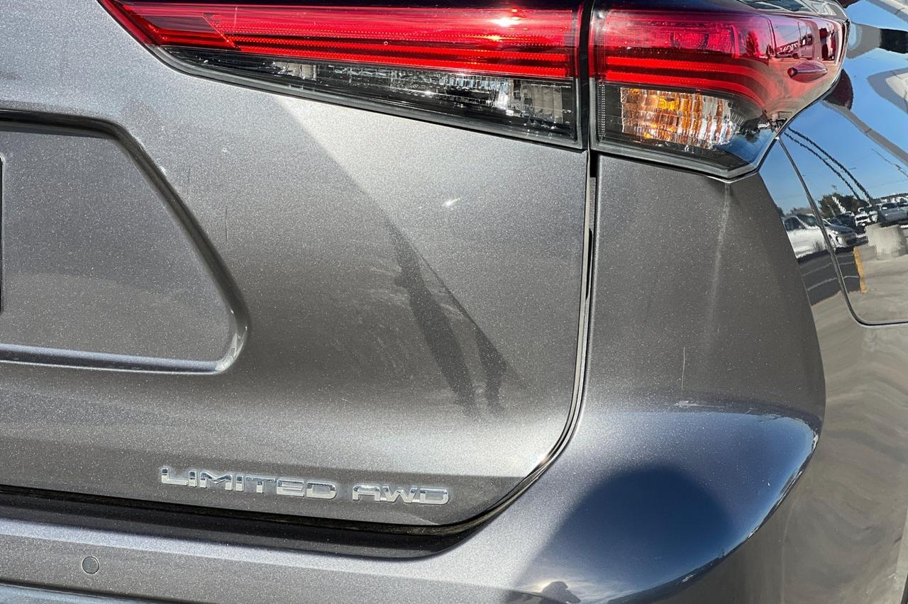 2022 Toyota Highlander Limited Ontario OR
