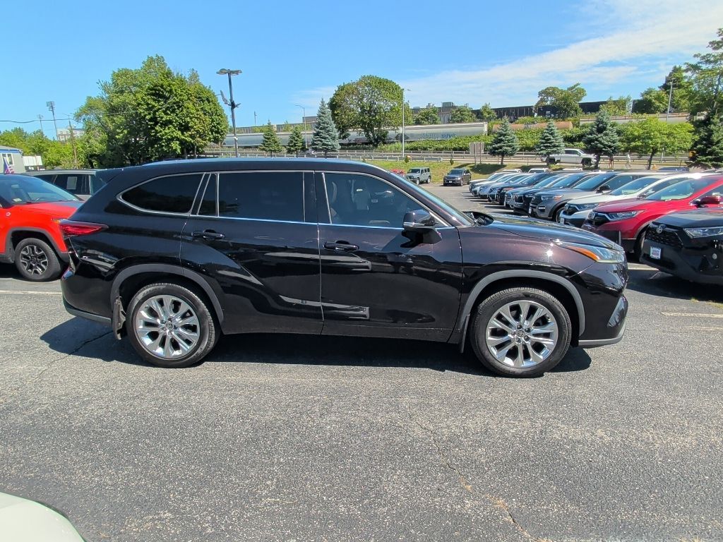 2022 Toyota Highlander Limited Worcester MA