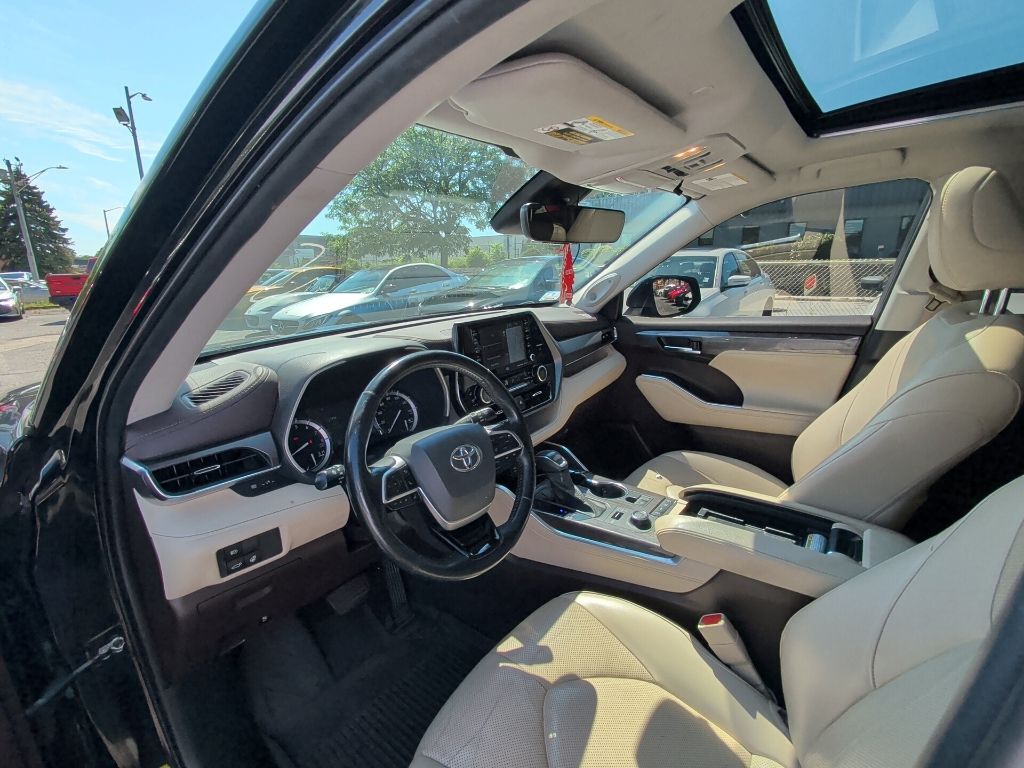 2022 Toyota Highlander Limited Worcester MA