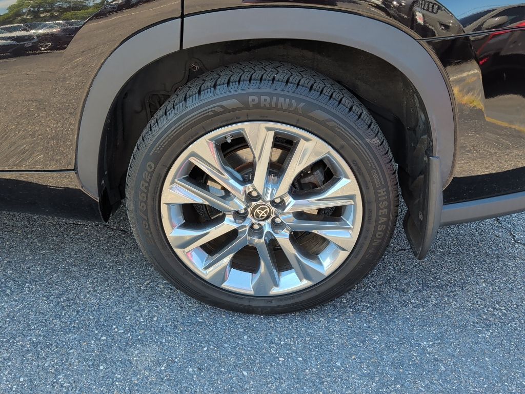 2022 Toyota Highlander Limited Worcester MA