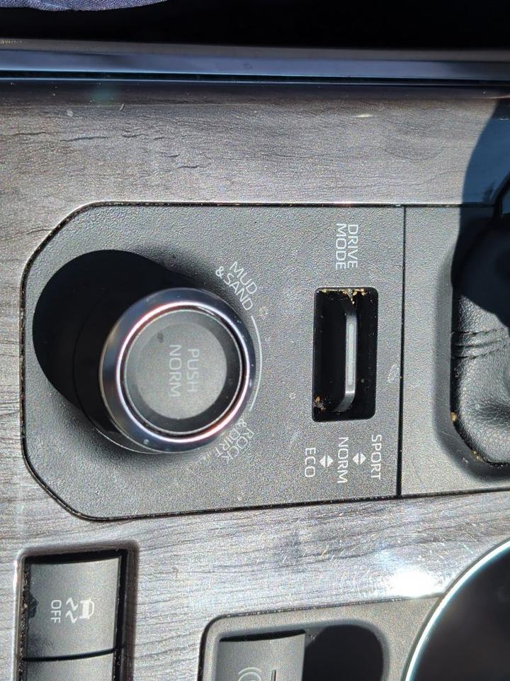 2022 Toyota Highlander Limited Worcester MA