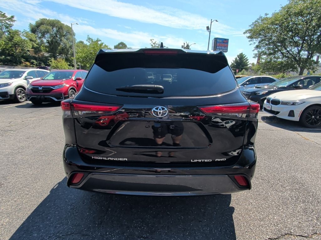 2022 Toyota Highlander Limited Worcester MA