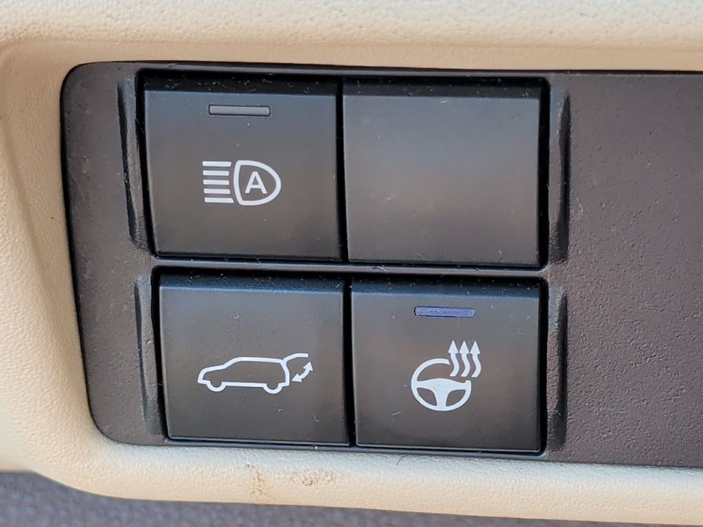 2022 Toyota Highlander Limited Worcester MA