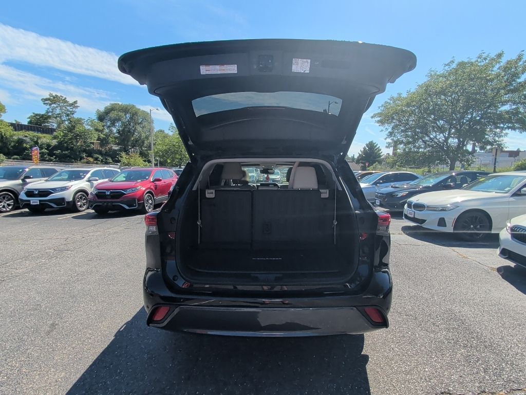 2022 Toyota Highlander Limited Worcester MA