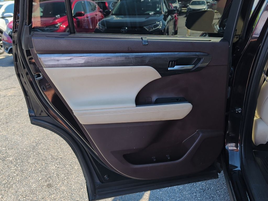2022 Toyota Highlander Limited Worcester MA