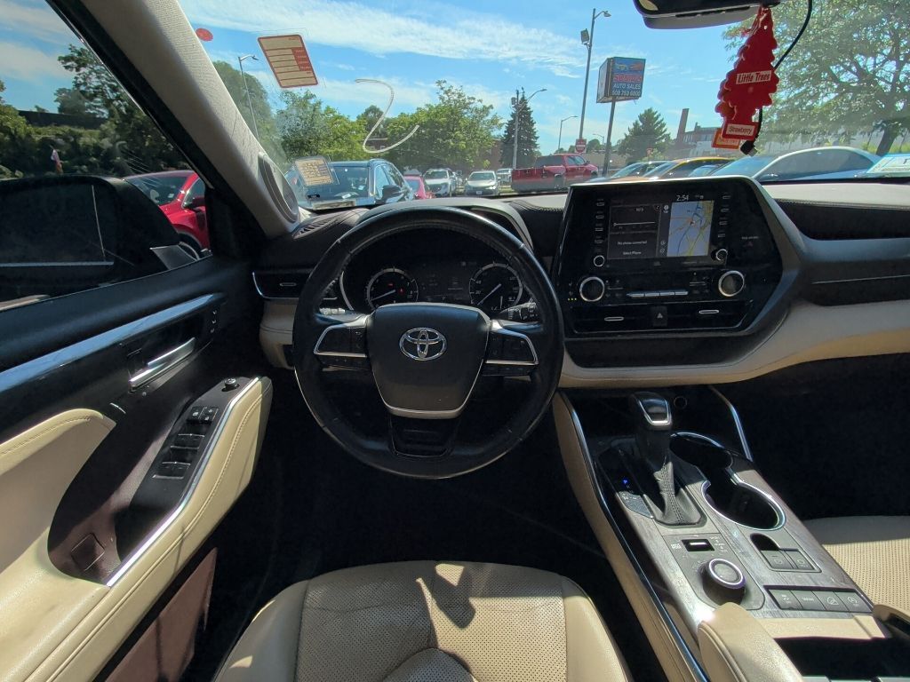 2022 Toyota Highlander Limited Worcester MA