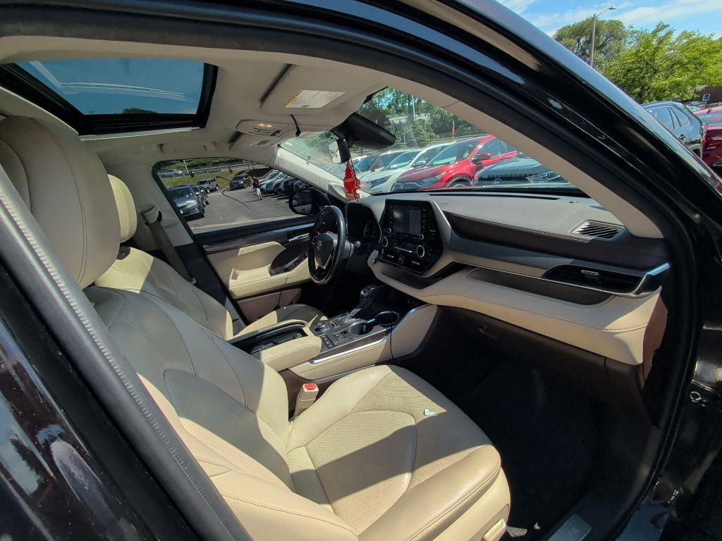 2022 Toyota Highlander Limited Worcester MA