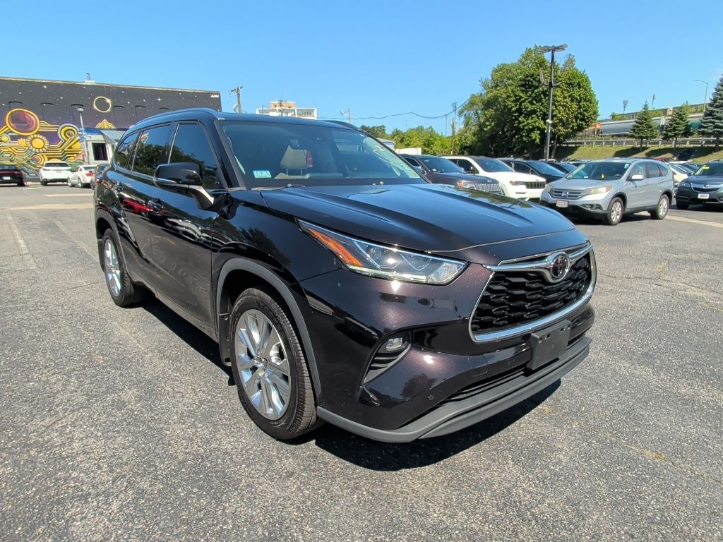 2022 Toyota Highlander Limited Worcester MA