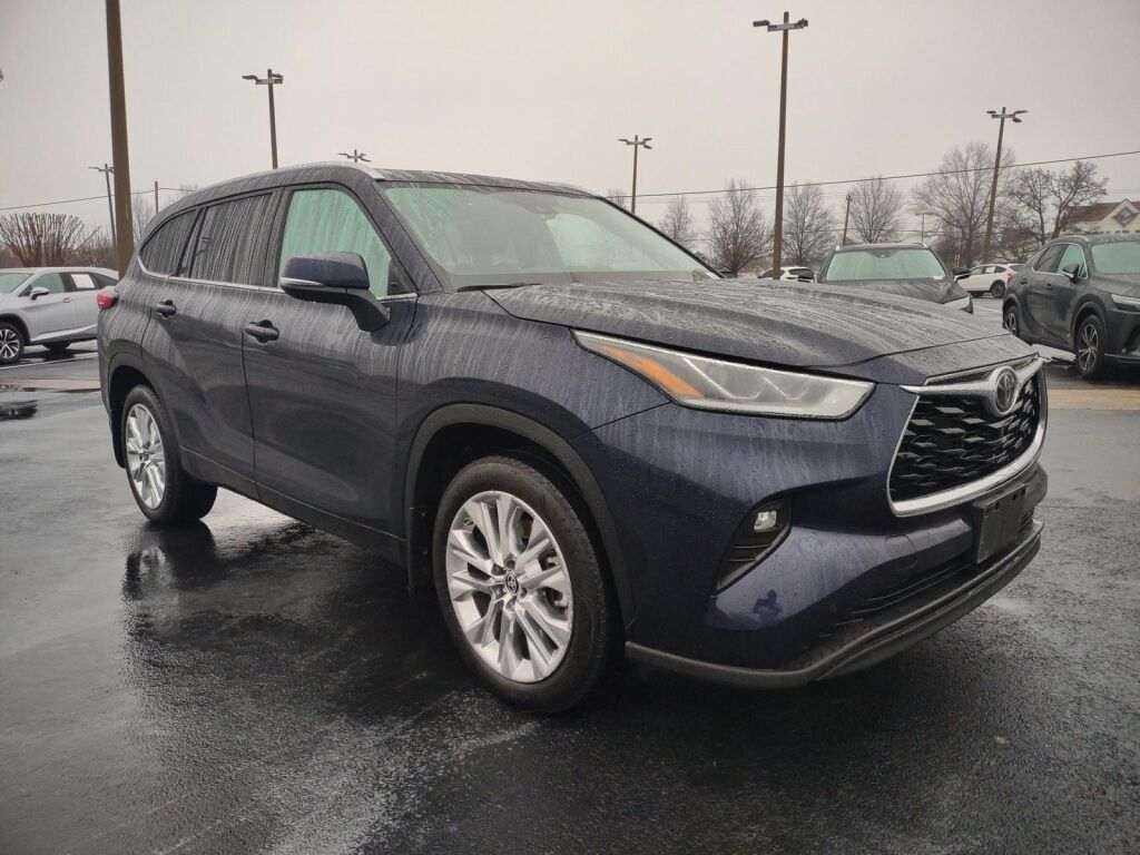 2022 Toyota Highlander Limited