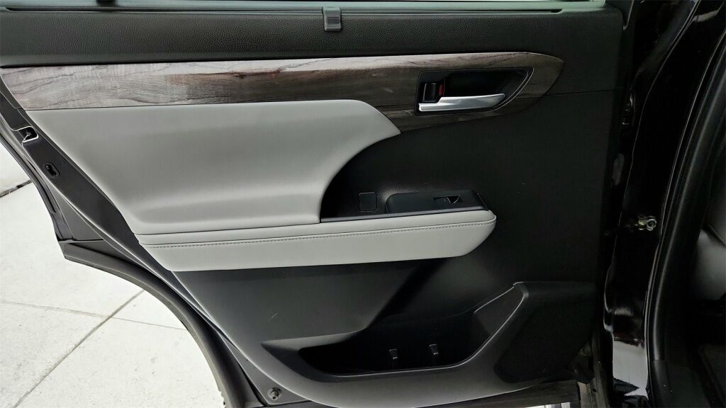 2022 Toyota Highlander Limited Laurel MD