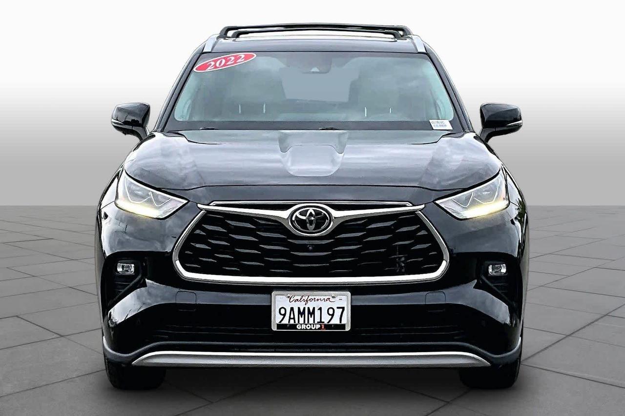 2022 Toyota Highlander Platinum