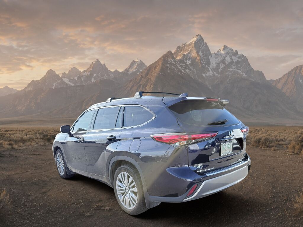 2022 Toyota Highlander Platinum
