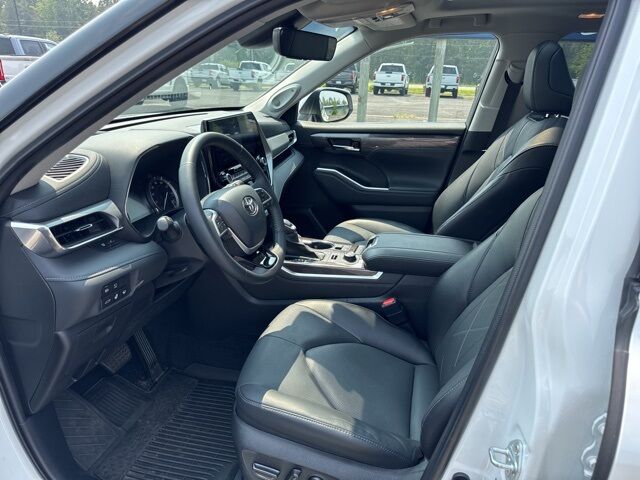 2022 Toyota Highlander Platinum Pine River MN