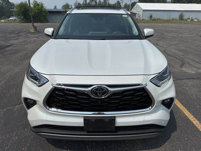 2022 Toyota Highlander Platinum Pine River MN