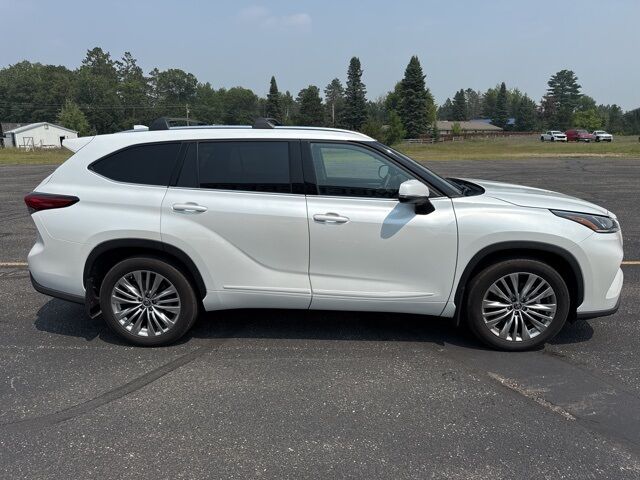 2022 Toyota Highlander Platinum Pine River MN