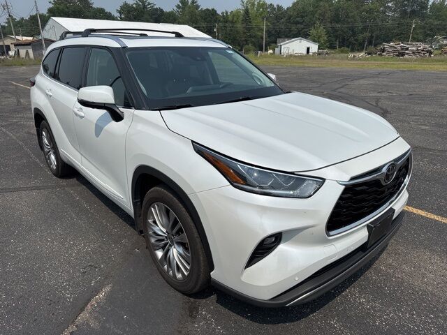 2022 Toyota Highlander Platinum Pine River MN