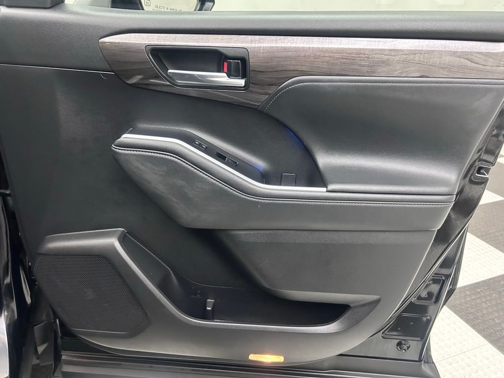 2022 Toyota Highlander Platinum Portland OR