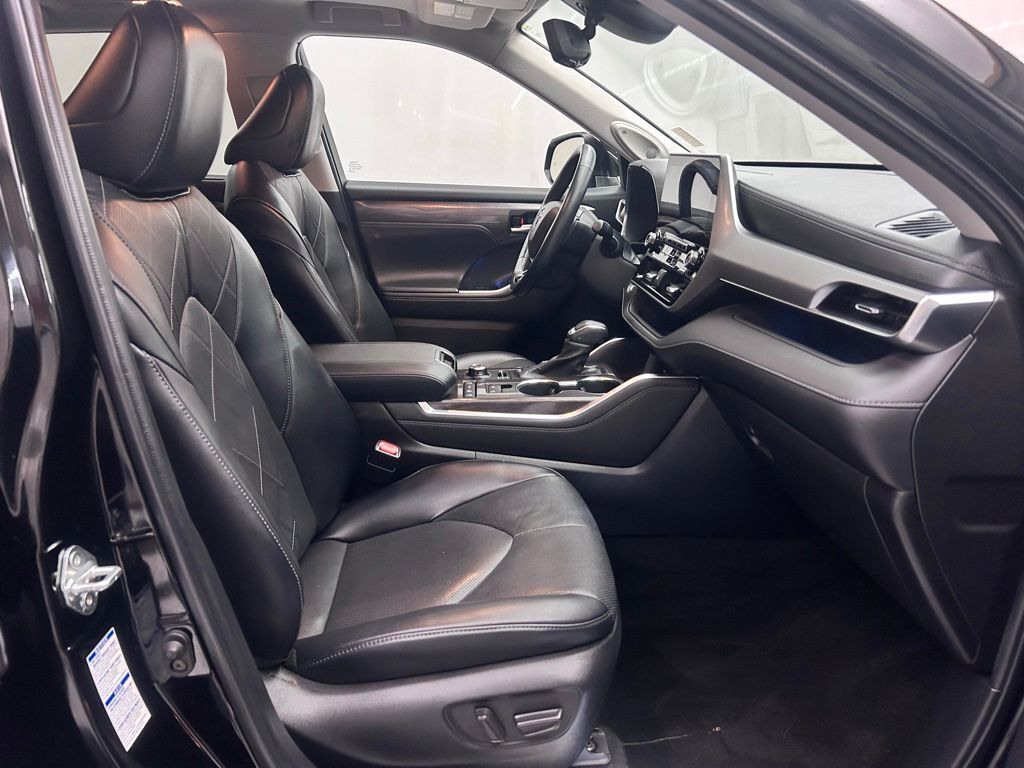 2022 Toyota Highlander Platinum Portland OR