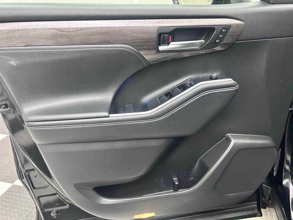 2022 Toyota Highlander Platinum Portland OR