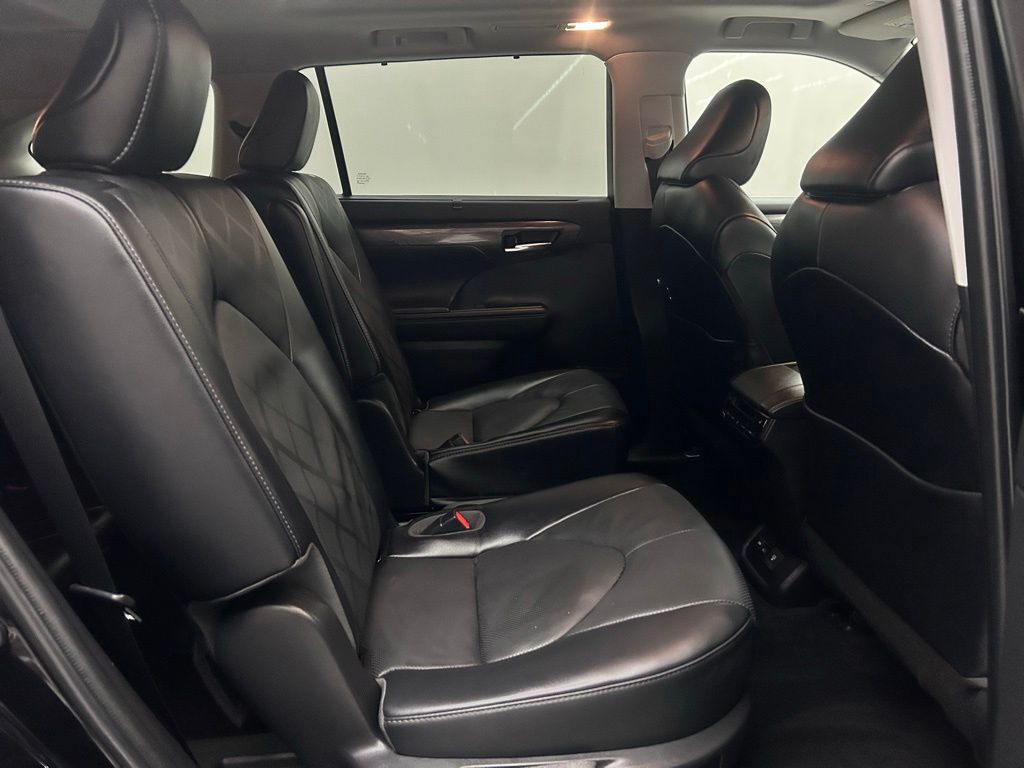 2022 Toyota Highlander Platinum Portland OR