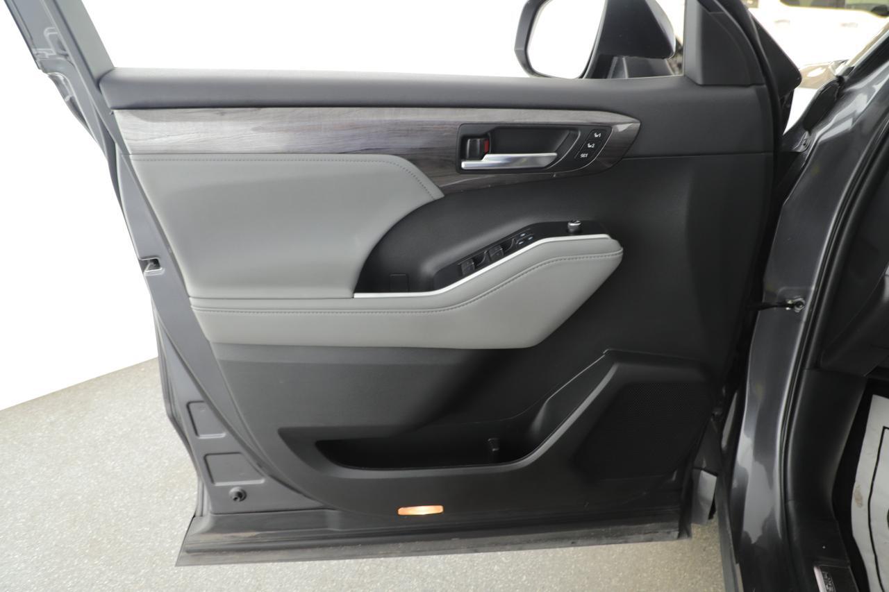 2022 Toyota Highlander Platinum New Braunfels TX