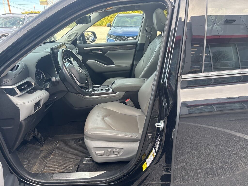 2022 Toyota Highlander Platinum Cockeysville MD