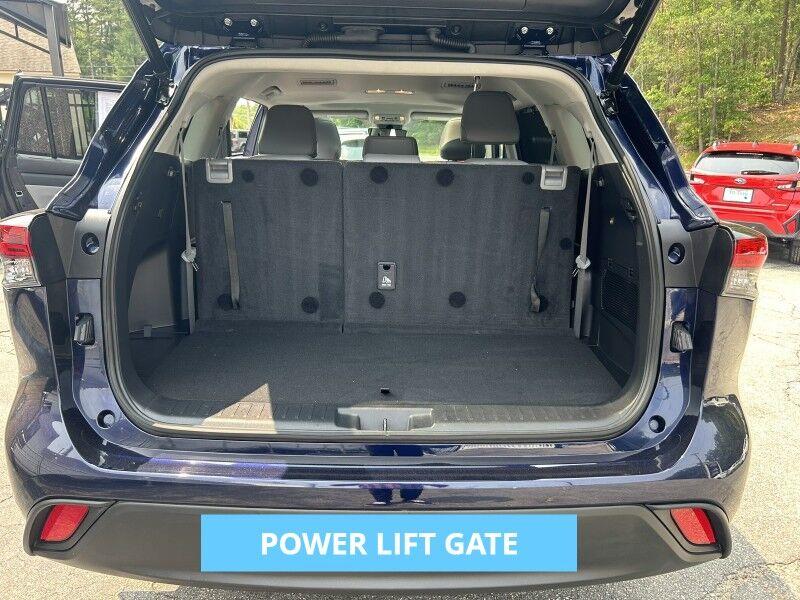 2022 Toyota Highlander XLE - LOW MILES - 8 PASSENGER - LEATHER Whitinsville MA