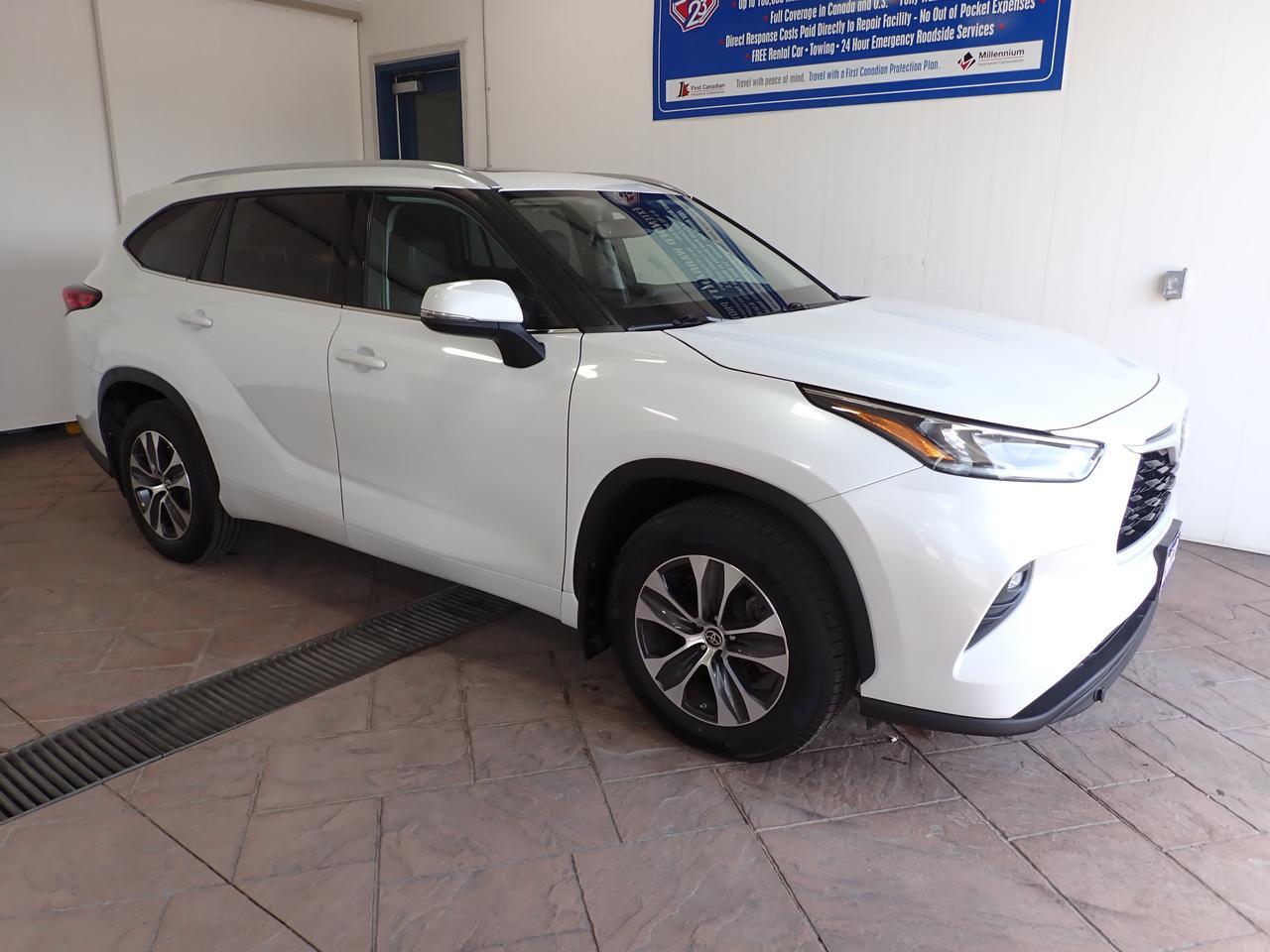 2022 Toyota Highlander XLE AWD LEATHER SUNROOF NAVI