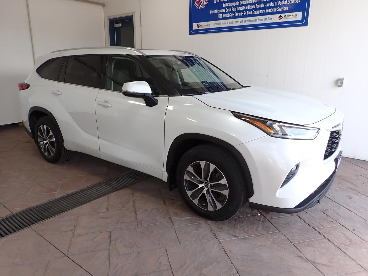 2022 Toyota Highlander XLE AWD LEATHER SUNROOF NAVI