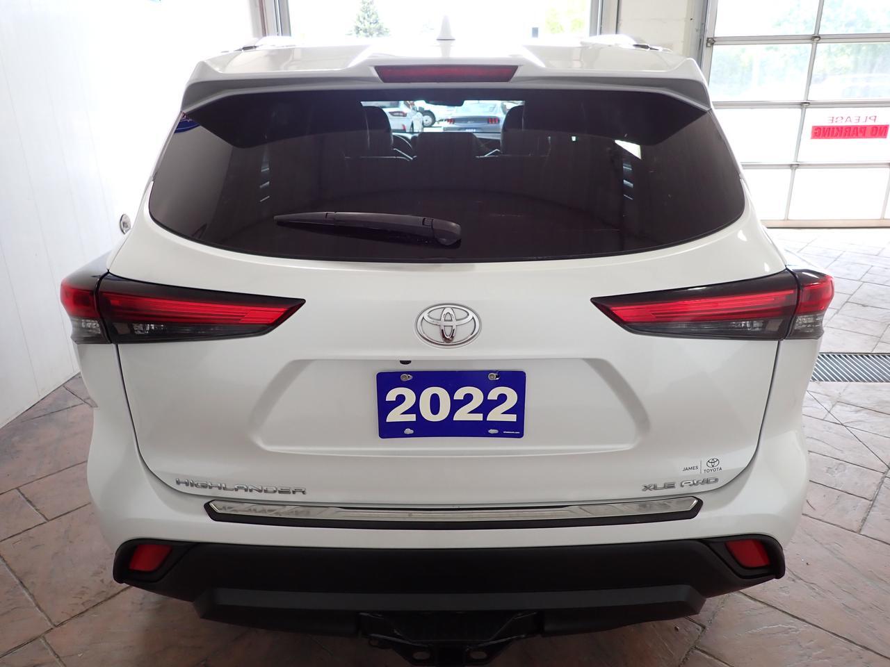 2022 Toyota Highlander XLE AWD LEATHER SUNROOF NAVI Listowel ON
