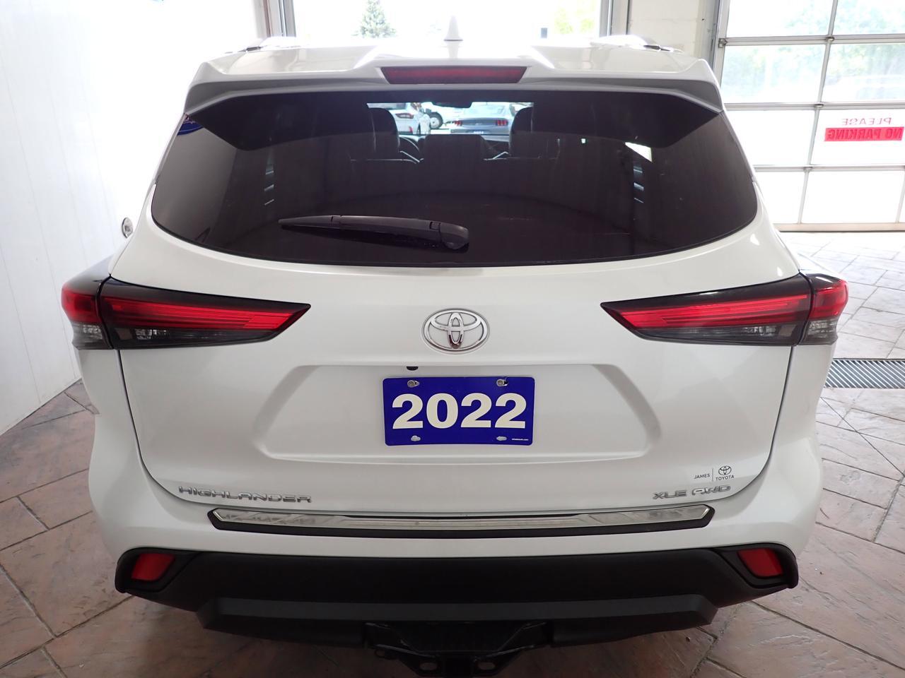 2022 Toyota Highlander XLE AWD LEATHER SUNROOF NAVI Listowel ON