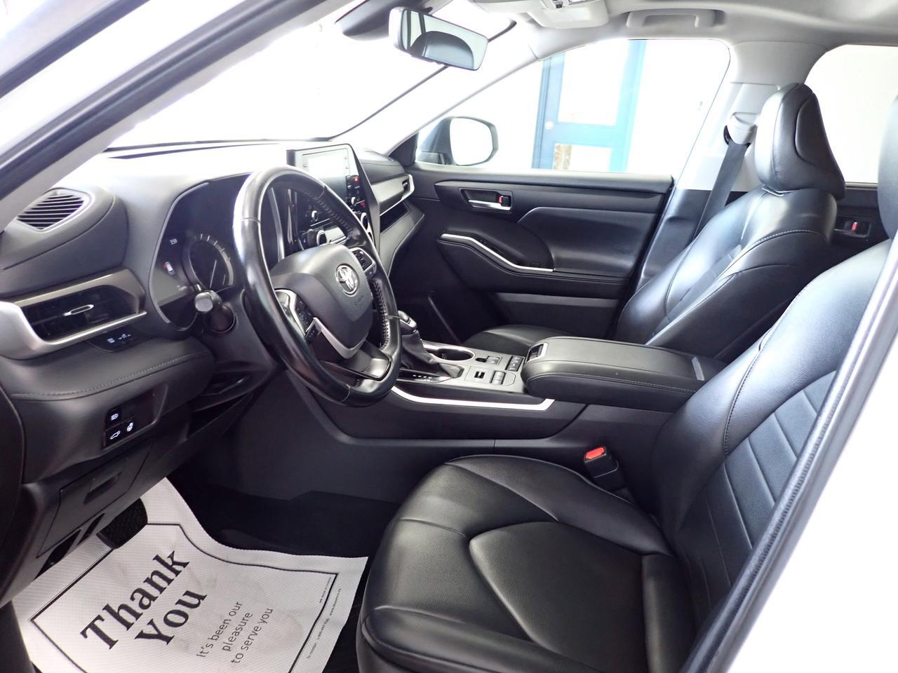 2022 Toyota Highlander XLE AWD LEATHER SUNROOF NAVI Listowel ON