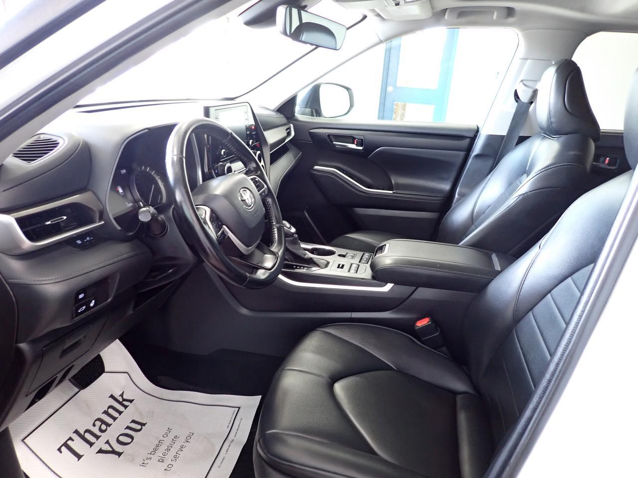 2022 Toyota Highlander XLE AWD LEATHER SUNROOF NAVI Listowel ON