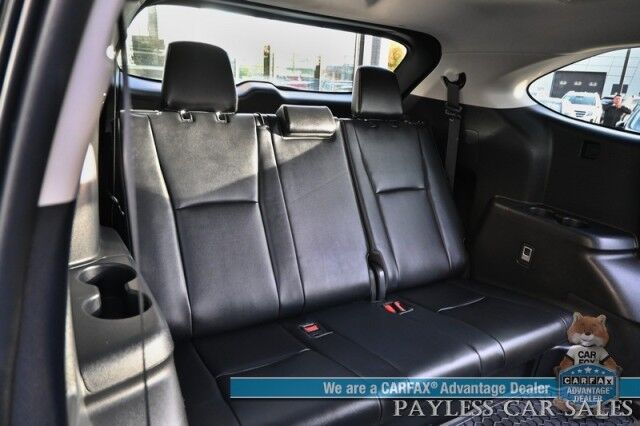 2022 Toyota Highlander XLE / AWD / Power & Heated Leather Seats / Sunroof / Adaptive Cruise / Lane Departure & Blind Spot Alert / Apple CarPlay & Android Auto / Backup Camera / Rear Captain Chairs / 3rd Row / Seats 7 / 1-Owner Anchorage AK