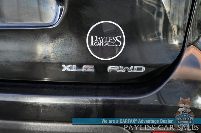 2022 Toyota Highlander XLE / AWD / Power & Heated Leather Seats / Sunroof / Adaptive Cruise / Lane Departure & Blind Spot Alert / Apple CarPlay & Android Auto / Backup Camera / Rear Captain Chairs / 3rd Row / Seats 7 / 1-Owner Anchorage AK