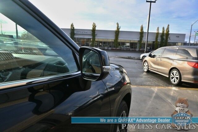 2022 Toyota Highlander XLE / AWD / Power & Heated Leather Seats / Sunroof / Adaptive Cruise / Lane Departure & Blind Spot Alert / Apple CarPlay & Android Auto / Backup Camera / Rear Captain Chairs / 3rd Row / Seats 7 / 1-Owner Anchorage AK