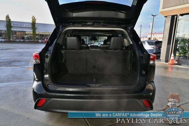 2022 Toyota Highlander XLE / AWD / Power & Heated Leather Seats / Sunroof / Adaptive Cruise / Lane Departure & Blind Spot Alert / Apple CarPlay & Android Auto / Backup Camera / Rear Captain Chairs / 3rd Row / Seats 7 / 1-Owner Anchorage AK