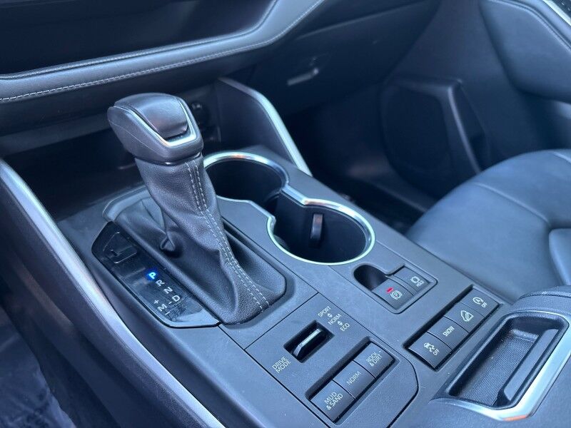 2022 Toyota Highlander XLE AWD w/LEATHER & SUNROOF Seffner FL