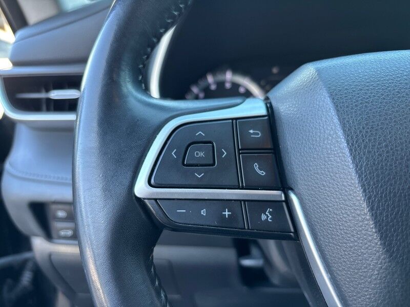 2022 Toyota Highlander XLE AWD w/LEATHER & SUNROOF Seffner FL