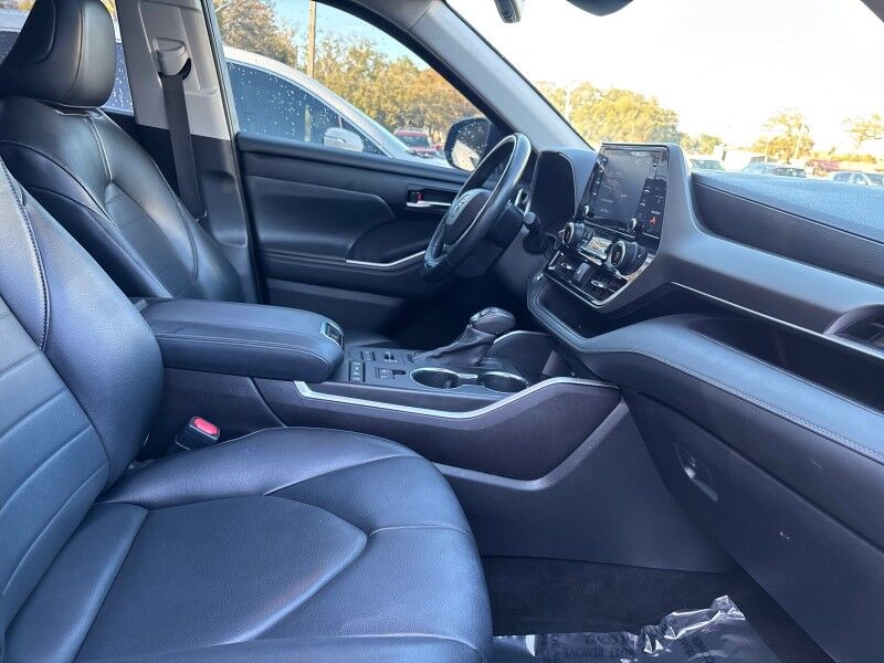 2022 Toyota Highlander XLE AWD w/LEATHER & SUNROOF Seffner FL