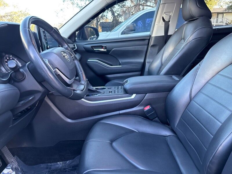 2022 Toyota Highlander XLE AWD w/LEATHER & SUNROOF Seffner FL