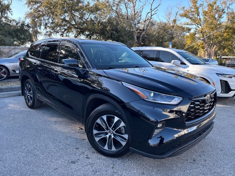 2022 Toyota Highlander XLE AWD w/LEATHER & SUNROOF Seffner FL