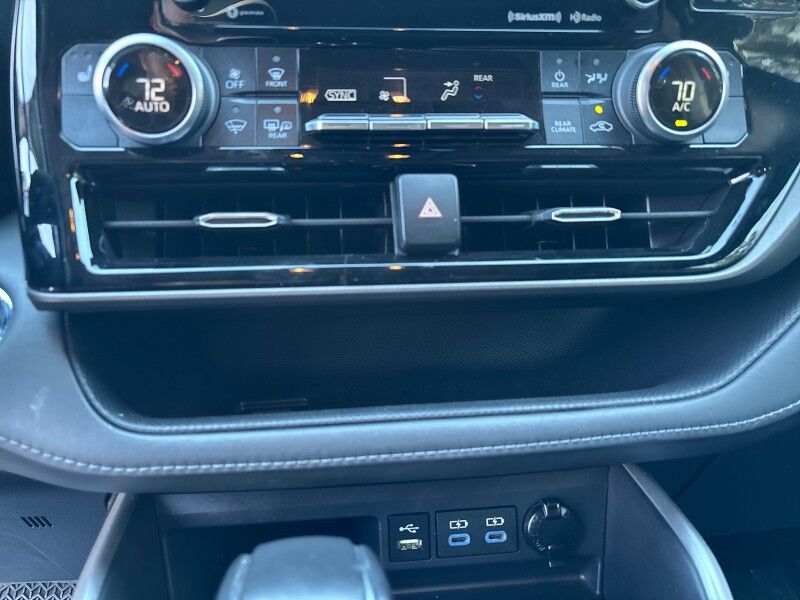 2022 Toyota Highlander XLE AWD w/LEATHER & SUNROOF Seffner FL