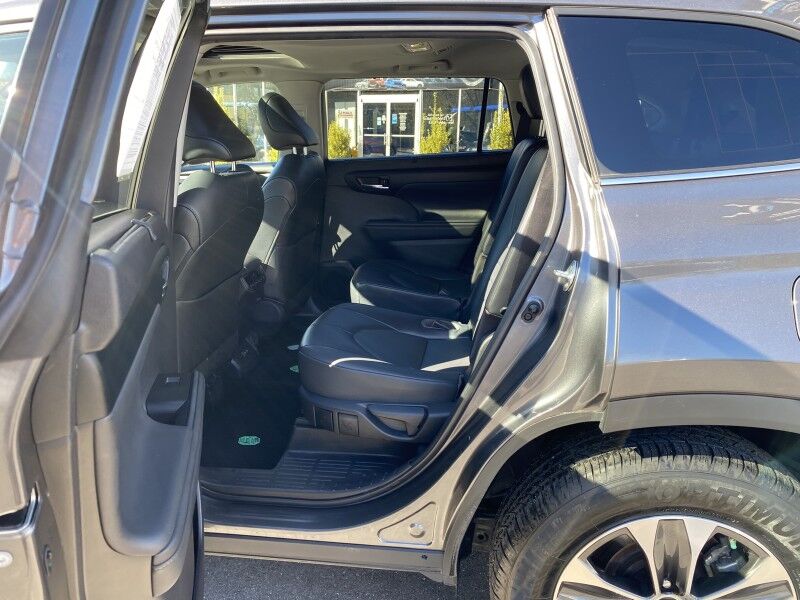 2022 Toyota Highlander XLE Bristol  PA