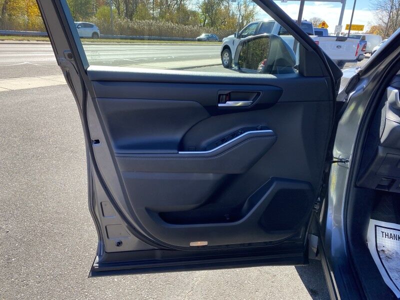 2022 Toyota Highlander XLE Bristol  PA